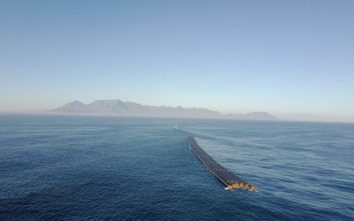 Jūra transportuojami vamzdžiai.